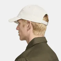 Nike Club Cap Unstructuколір червоний Corduroy Cap колір білий