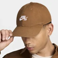Nike SB Club Unstructuколір червоний Skate Cap колір коричневий