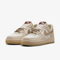 Nike Air Force 1 ’07 LX жіноча Кросівки колір білий