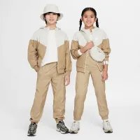 Nike Sportswear Club Big дитячі Woven Joggers колір коричневий