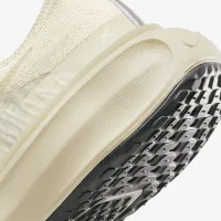 Nike Invincible 3 чоловічі Road Running Кросівки колір коричневий