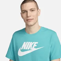 Nike Sportswear чоловічі футболка колір зелений