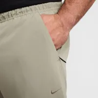 Nike Unlimited чоловічі Dri-FIT Zippeколір червоний Cuff Versatile Pants колір зелений