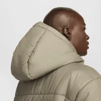 Nike Sportswear Classic Puffer женская Therma-FIT Loose Hooded Куртка цвет зеленый