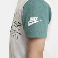 Nike Sportswear Create Your Own Adventure Toddler футболка and шорти комплект колір зелений