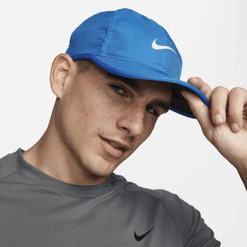 Nike Dri-FIT Club Unstructuколір червоний Featherlight Cap блакитний