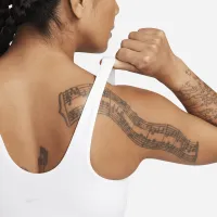Nike Alate женская Medium-Support Padded Sports Bra Tank Top цвет белый