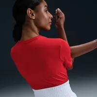 Nike жіноча Dri-FIT Graphic футболка колір червоний