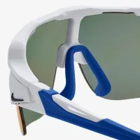 Nike Flyfree Shield Engineeколір червоний Field Tint колір білий