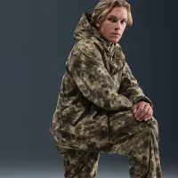 Nike Tech чоловічі Dri-FIT Woven Camo Loose-Fit Pants колір коричневий