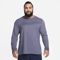 Nike чоловічі Dri-FIT Long-Sleeve Fitness футболка колір сірий