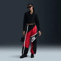 Nike Sportswear женская Mid-Rise Loose Woven Open-Hem Pants цвет красный