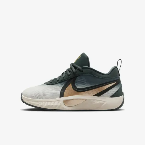 Nike Giannis Freak 6 Big дитячі баскетбольні Кросівки колір зелений