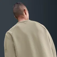 Nike 24.7 ImpossiblySoft чоловічі Dri-FIT Crew колір коричневий