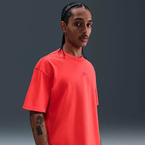 Nike Sportswear Premium Essentials чоловічі футболка колір червоний