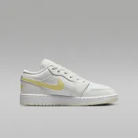 Nike Air Jordan 1 Low Big дитячі Кросівки колір білий