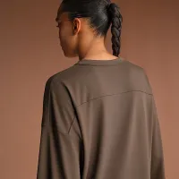 NikeSKIMS Airy жіноча оверсайз V-Neck футболка колір коричневий