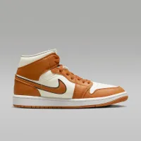 Nike Air Jordan 1 Mid SE жіноча Кросівки колір білий