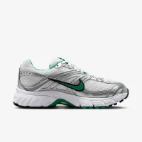 Nike Air Max Moto 2K жіноча Кросівки колір білий