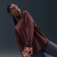 Nike One Relaxed жіноча Dri-FIT Long-Sleeve Top колір червоний