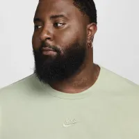 Nike Sportswear Premium Essentials чоловічі Long-Sleeve футболка колір зелений