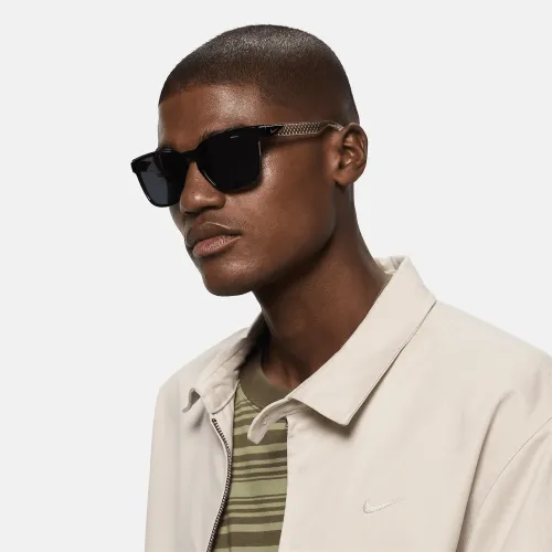 Nike LiveFree Iconic Sunglasses колір чорний