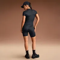 NikeSKIMS Shine жіноча Mock-Neck Short-Sleeve Top колір чорний