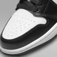 Nike Air Jordan 1 Low жіноча Кросівки колір білий