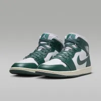 Nike Air Jordan 1 Mid жіноча Кросівки колір білий