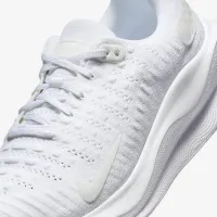 Nike InfinityRN 4 женская Road Running Кроссовки (Extra Wide) цвет белый