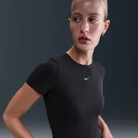 Nike Form женская Short-Sleeve Top цвет черный