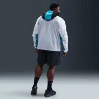 Nike Tech чоловічі Woven шорти колір чорний