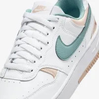 Nike Gamma Force жіноча Кросівки колір білий