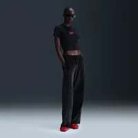 Nike Sportswear Chill Knit жіноча Slim Cropped футболка колір чорний