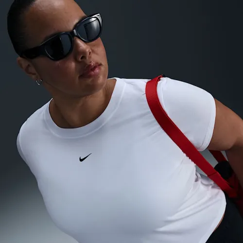 Nike Sportswear Chill Knit жіноча Cropped футболка (великі розміри) колір білий