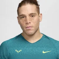 Nike Rafa чоловічі Dri-FIT ADV Short-Sleeve Tennis Top колір зелений