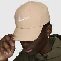 Nike Dri-FIT Club Structuколір червоний Swoosh Cap колір коричневий