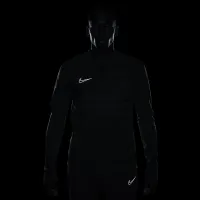 Nike Academy Winter Warrior мужские Therma-FIT 1/2-Zip Soccer Top цвет зеленый