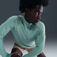 Nike Stride мужские Therma-FIT Repel Winterized 1/2-Zip Running Top цвет зеленый