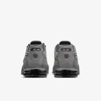 Nike Shox NZ чоловічі Shoe колір сірий