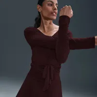 Nike One жіноча Dri-FIT спідниця колір червоний