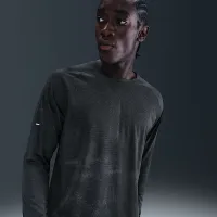 Nike Stride мужские Dri-FIT ADV Long-Sleeve Running Top with Reflective Accents цвет черный
