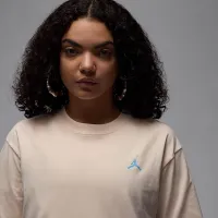 Nike Jordan жіноча Graphic футболка колір коричневий