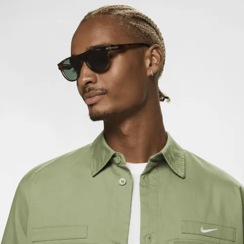 Nike Crescent III Sunglasses колір зелений