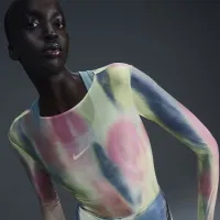 Nike женская Artist Collection Dri-FIT Long-Sleeve Sheer Printed Top Pink
