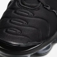 Nike Air VaporMax Plus жіноча Shoe колір чорний