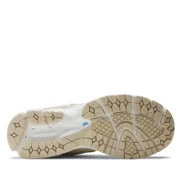 Кросівки New Balance M2002RSC - Бежевий