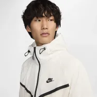 Nike Tech чоловічі Woven Куртка колір коричневий