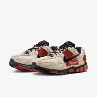 Nike Zoom Vomero 5 чоловічі Кросівки колір коричневий