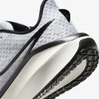 Nike Vomero 17 женская Road Running Кроссовки (Extra Wide) цвет белый